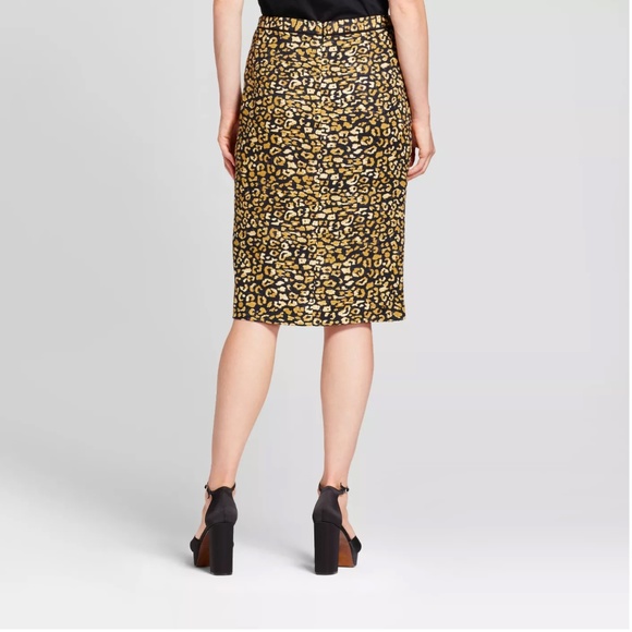 NEW Cheetah Print Knit Pencil Skirt Size 6 :078 - Picture 3 of 8